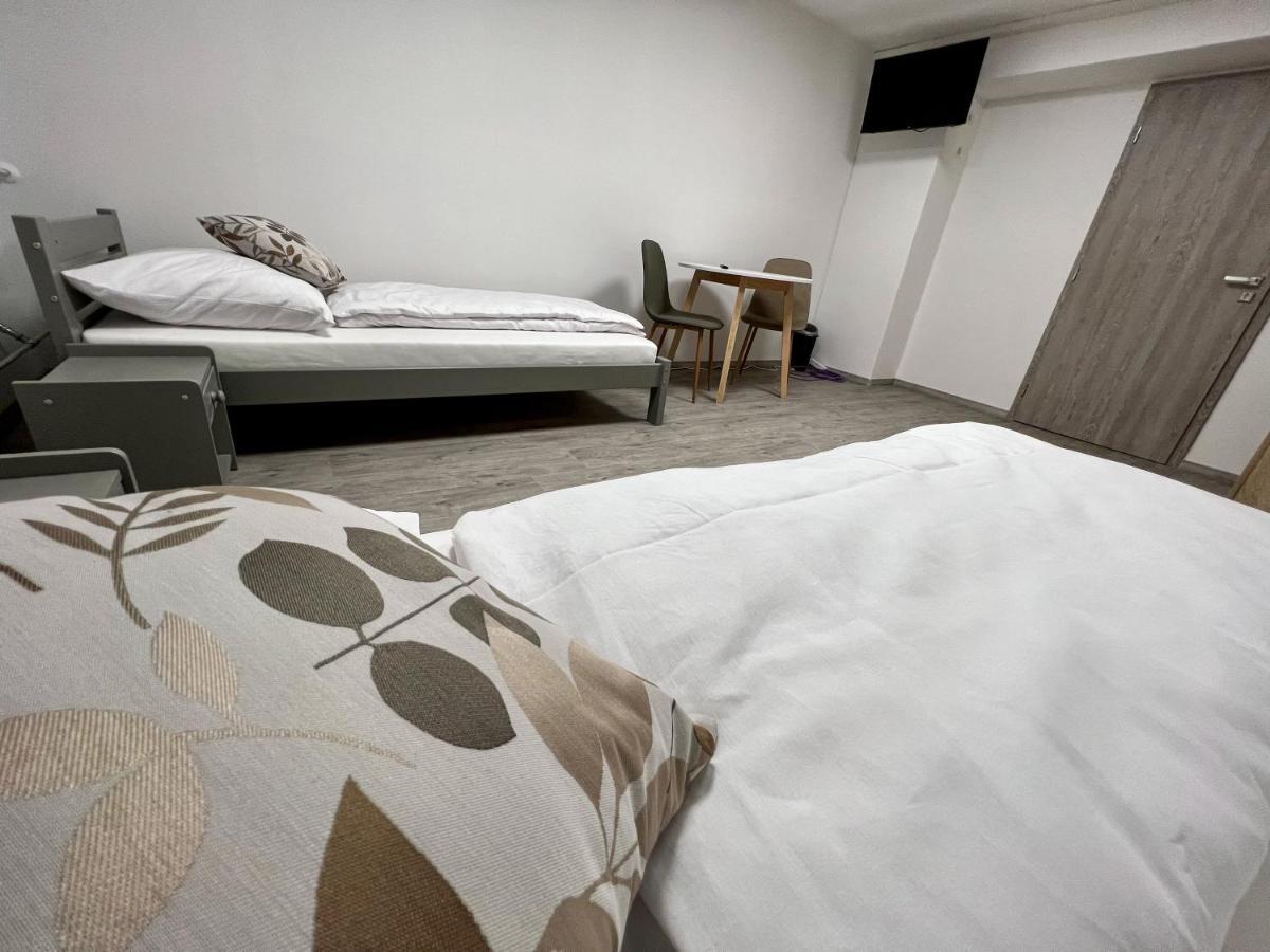 Hostel H18 Bardejov Eksteriør billede