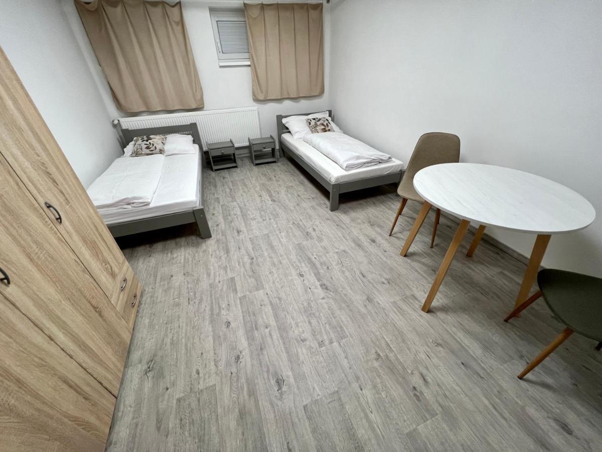 Hostel H18 Bardejov Eksteriør billede